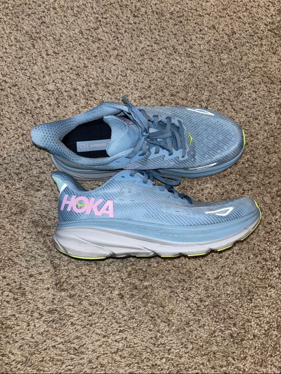 Hoka Shoes - Hoka Women's Sky Blue Running Sneakers with Pink Logo- Clifton 9